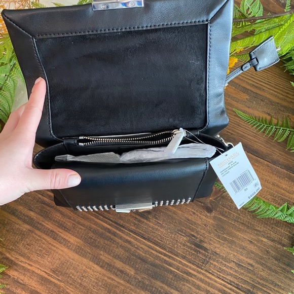 Purse - Picture 2 of 5